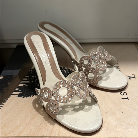 Elegant Women\'s White Heels